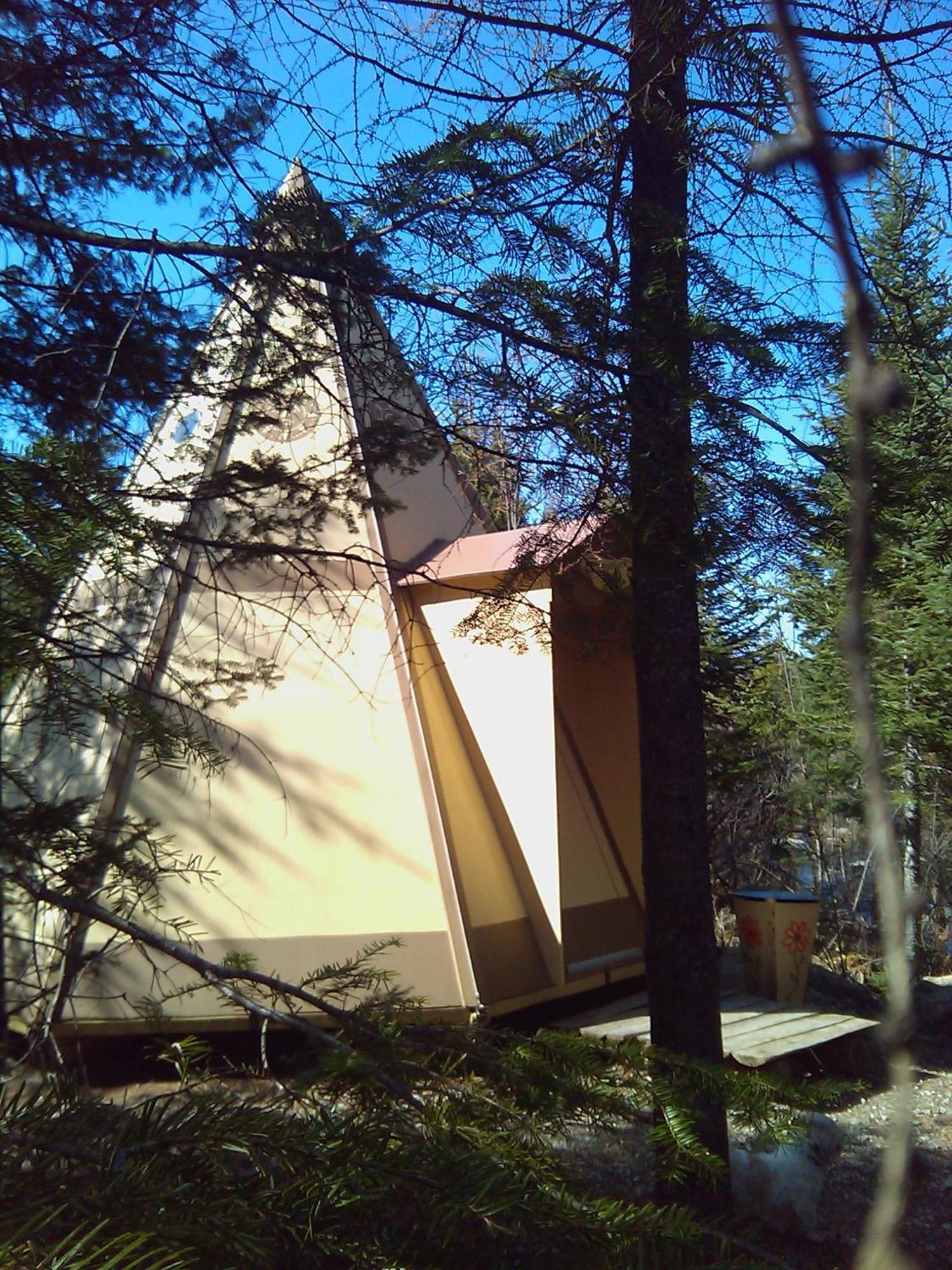 Aux Tipis De La Riviere Sauvage Villa Saint Romain Luaran gambar