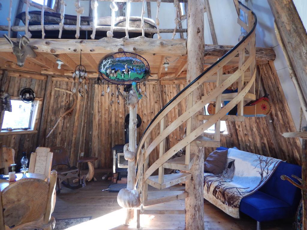 Aux Tipis De La Riviere Sauvage Villa Saint Romain Luaran gambar