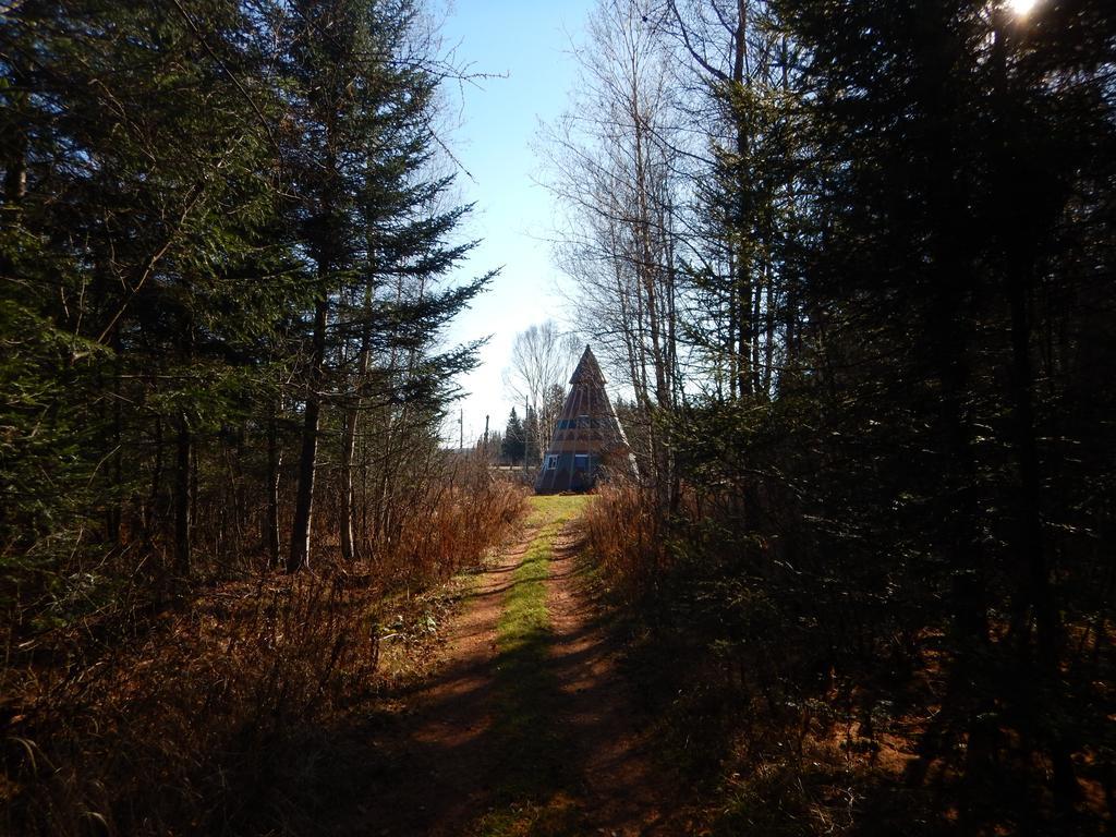 Aux Tipis De La Riviere Sauvage Villa Saint Romain Luaran gambar
