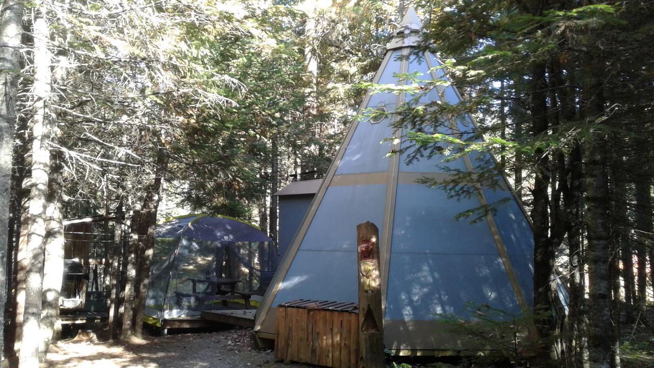 Aux Tipis De La Riviere Sauvage Villa Saint Romain Luaran gambar